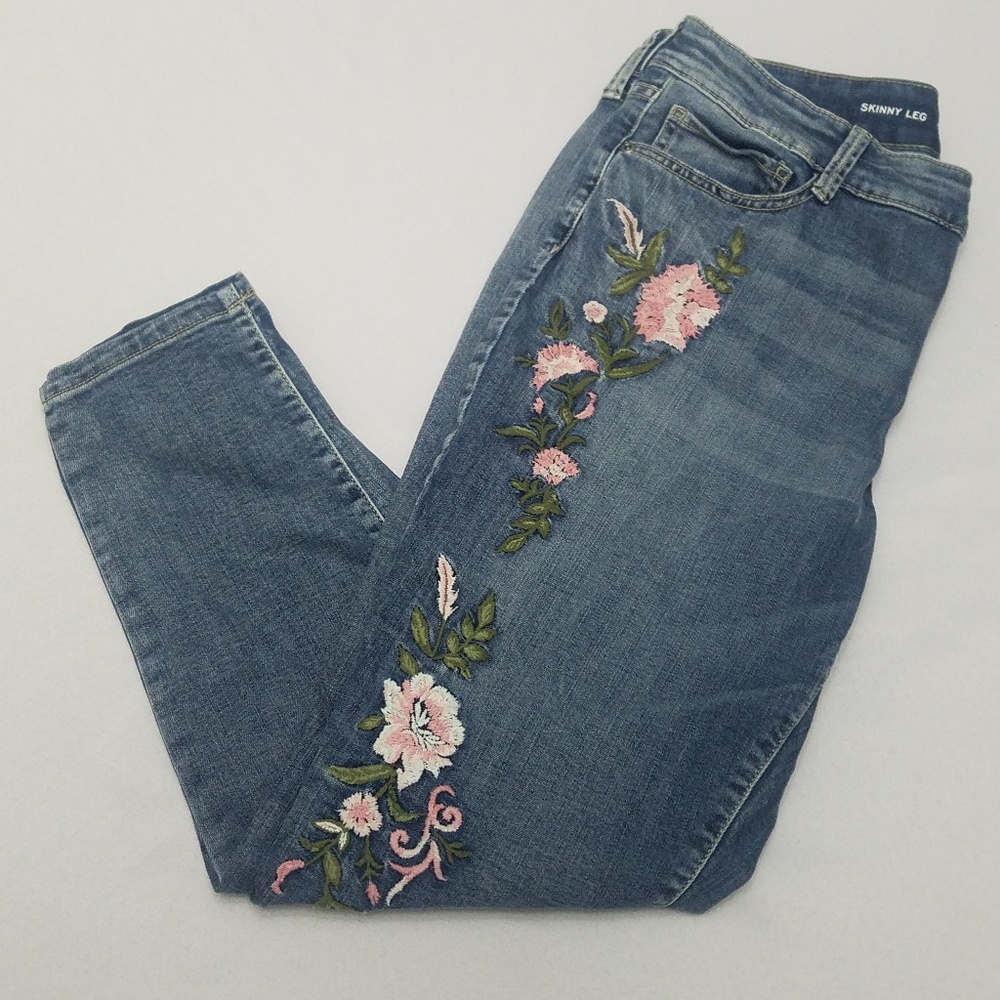 St. John's Bay Embroidered Skinny Jeans Size 14